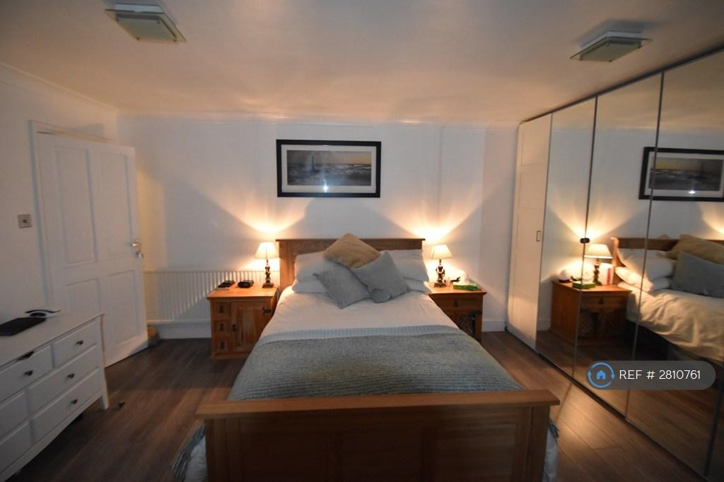 Double Bedroom