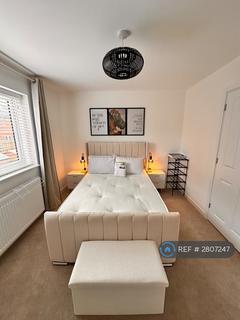 1 bedroom semi-detached house to rent, Owen Close, Kettering, NN15