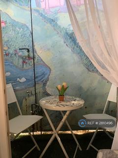 Studio to rent, Villacourt Rd, London, SE18