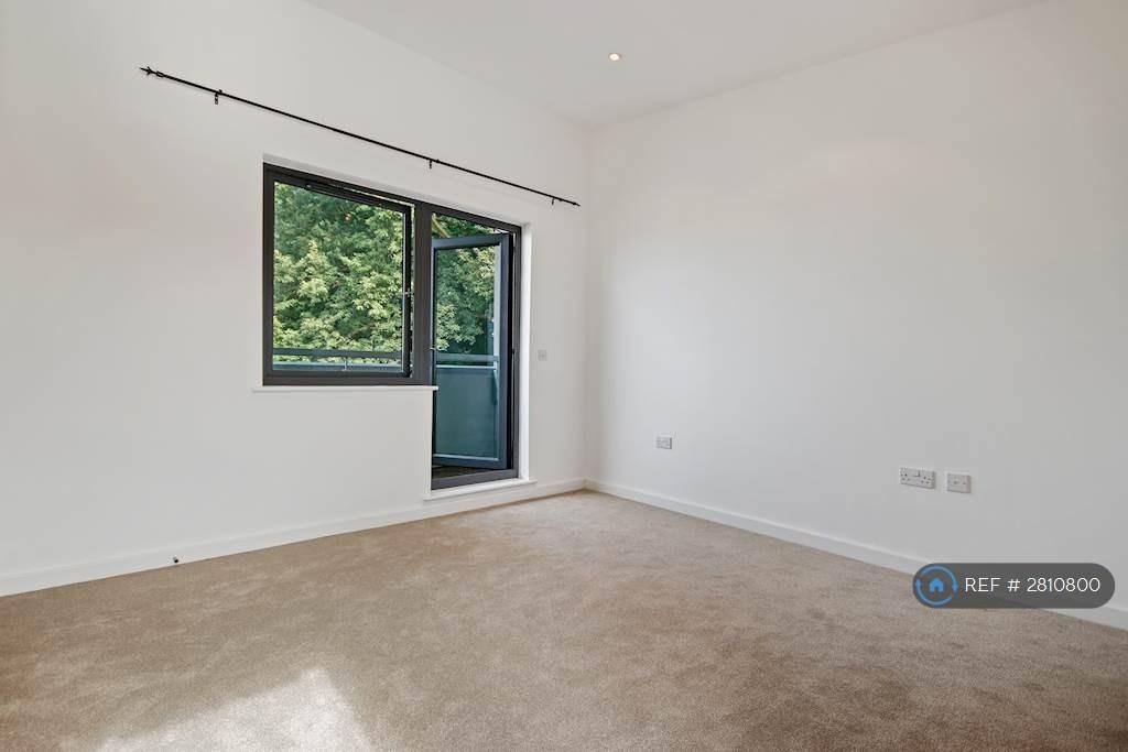 Double Bedroom (Top Floor)