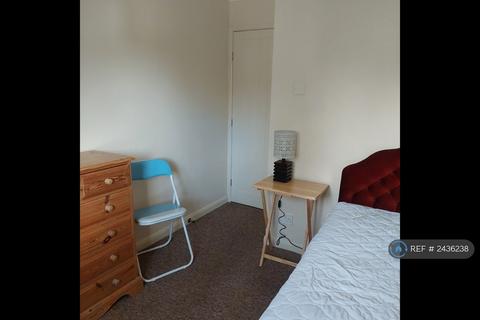 1 bedroom in a house share to rent, Ashley Road, Poole, BH14