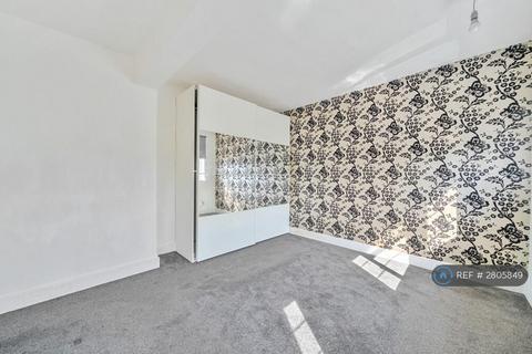 undefined, London Road, Thornton Heath, CR7