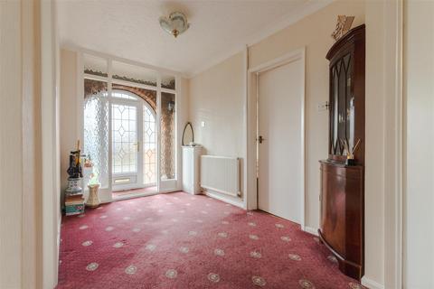 2 bedroom semi-detached bungalow for sale, Lunedale Road, Scunthorpe