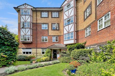 2 bedroom flat for sale, Lords Place, Knights Field, Luton, Bedfordshire, LU2 7LD