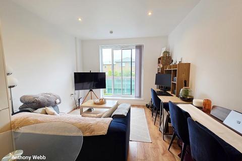 1 bedroom flat to rent, Sydney Road, Enfield