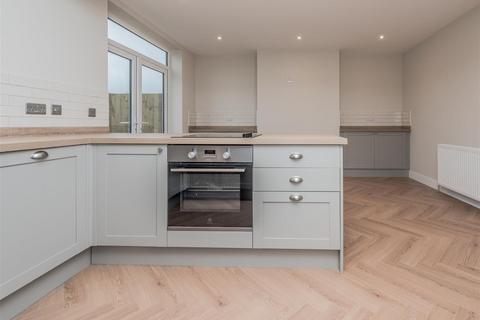 4 bedroom semi-detached house for sale, 6 Mackintosh Road, Crossgates, Leeds