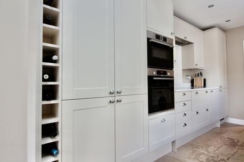 undefined, Cores End Road, Bourne End SL8