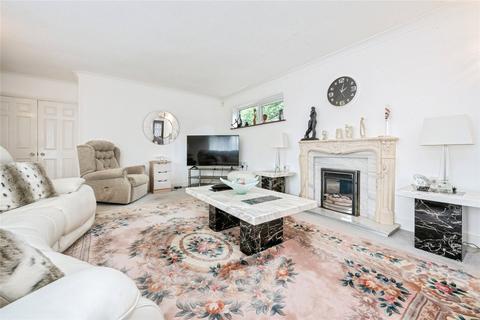undefined, Poplar Close, Leighton Buzzard, Bedfordshire, LU7