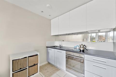 1 bedroom apartment for sale, New River Avenue, London, N8