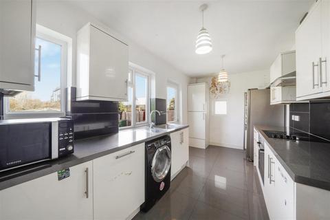4 bedroom semi-detached house to rent, Lyon Park Avenue, Wembley