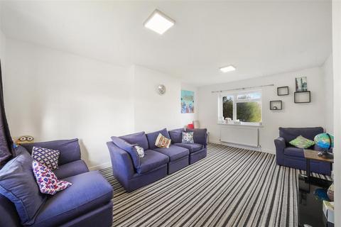 4 bedroom semi-detached house to rent, Lyon Park Avenue, Wembley