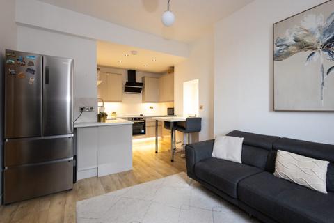 undefined, 13/2 Bothwell Street, Easter Road, EH7 5PX