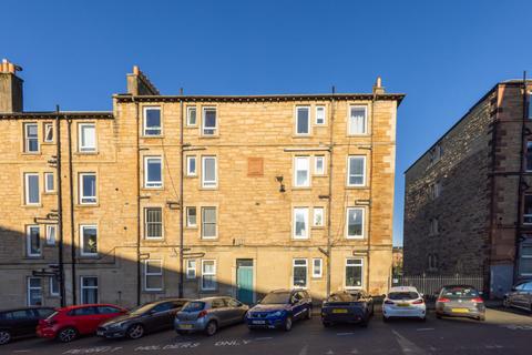 13/2 Bothwell Street, Easter Road, EH7 5PX
