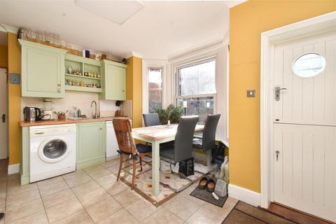 1 bedroom flat for sale, Exmouth Place, Hastings