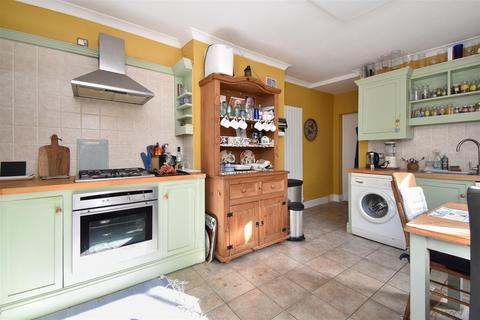 1 bedroom flat for sale, Exmouth Place, Hastings