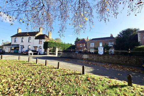 undefined, High Street, Staines-upon-Thames TW19
