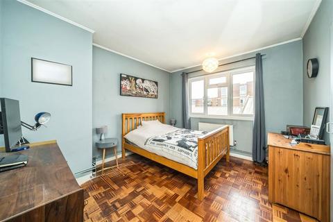 2 bedroom flat to rent, Reedworth Street, London SE11