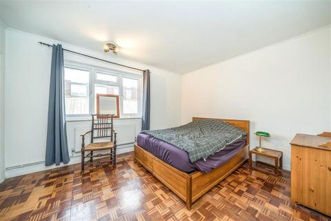 2 bedroom flat to rent, Reedworth Street, London SE11
