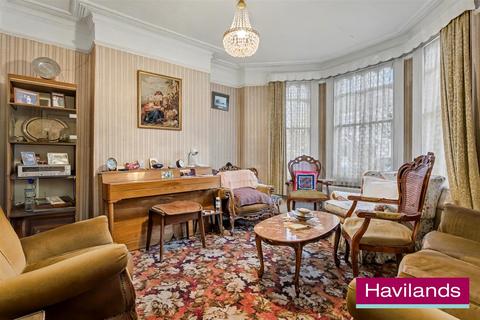 3 bedroom terraced house for sale, College Road, London