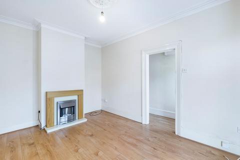 3 bedroom terraced house to rent, Queens Road, Portsmouth, PO2
