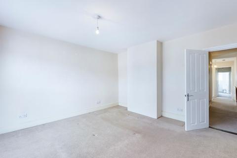 3 bedroom terraced house to rent, Queens Road, Portsmouth, PO2