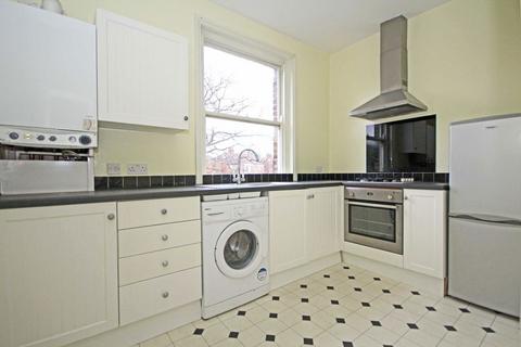 1 bedroom flat to rent, Essex Road, London W3