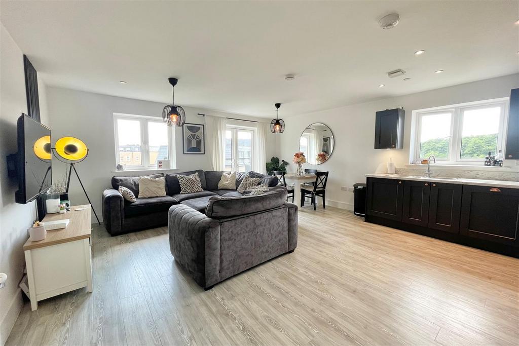 Living Room 5.jpg