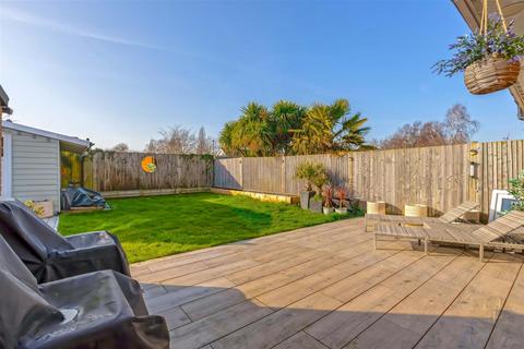undefined, Melrose Avenue, Worthing