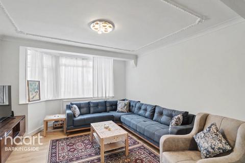 3 bedroom end of terrace house for sale, Ascot Close, Hainault