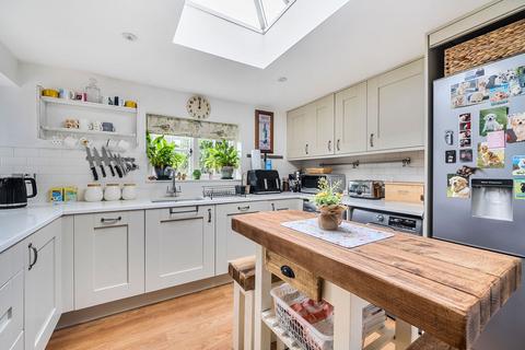 4 bedroom end of terrace house for sale, The Walk, Oxted RH8