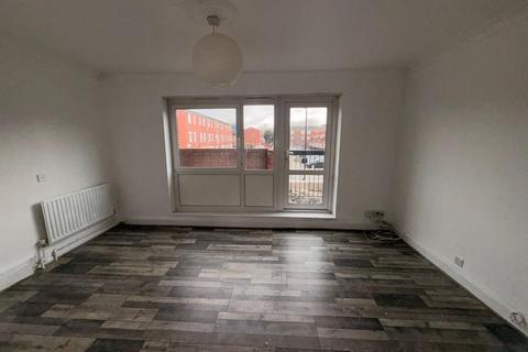 undefined, 3 Bedroom Town House in Ambleside Close, London, E9 Area