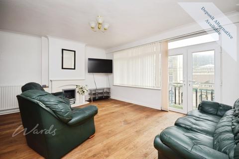 3 bedroom maisonette to rent, Market Square Dover CT16