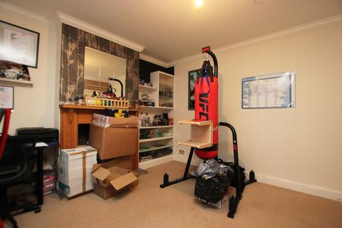 3 bedroom semi-detached house for sale, The Avenue, Wellingborough, Northamptonshire, NN8