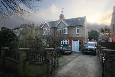 3 bedroom semi-detached house for sale, The Avenue, Wellingborough, Northamptonshire, NN8