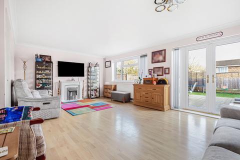 4 bedroom detached house for sale, Florida Avenue, Hartford, Huntingdon.