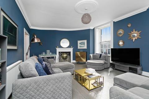 2 bedroom flat for sale, 8/3 Raeburn Place, Stockbridge, Edinburgh, EH4 1HN
