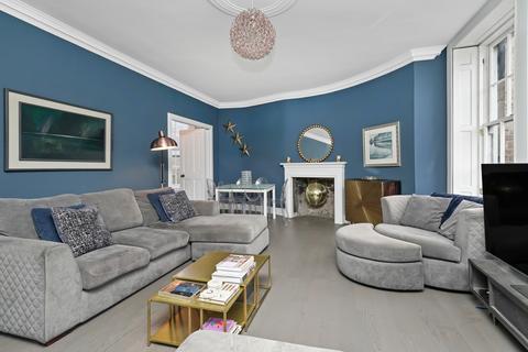 2 bedroom flat for sale, 8/3 Raeburn Place, Stockbridge, Edinburgh, EH4 1HN