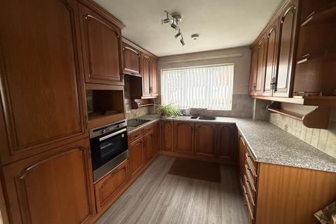 3 bedroom detached house for sale, Clay Street East, Burton-On-Trent DE15