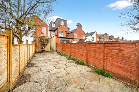 undefined, Acacia Road, Guildford GU1