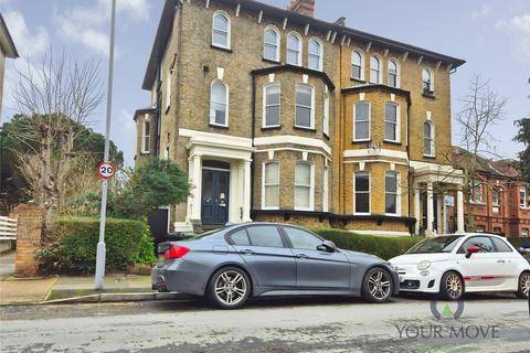 2 bedroom flat to rent, Grove Road, Surbiton KT6
