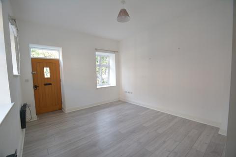 2 bedroom end of terrace house to rent, Heckingham Park Drive, Hales