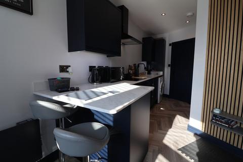 1 bedroom ground floor flat to rent, St Marys Road, Derbyshire SK13