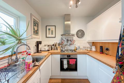 3 bedroom semi-detached house to rent, Albert Road, Parkstone