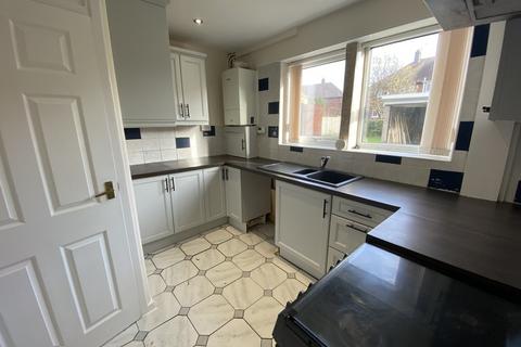 3 bedroom semi-detached house to rent, Tabley Road, Wistaston