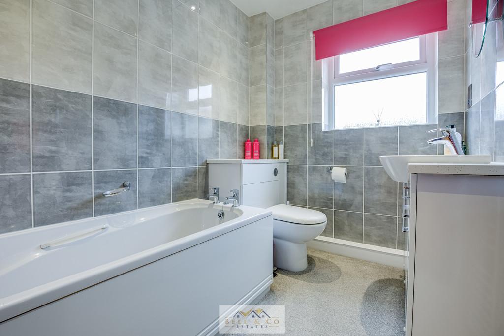 Bathroom 1.1