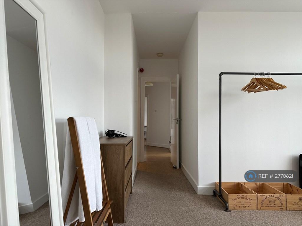 En Suite Master Bedroom