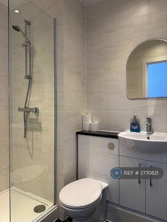 En Suite Bathroom