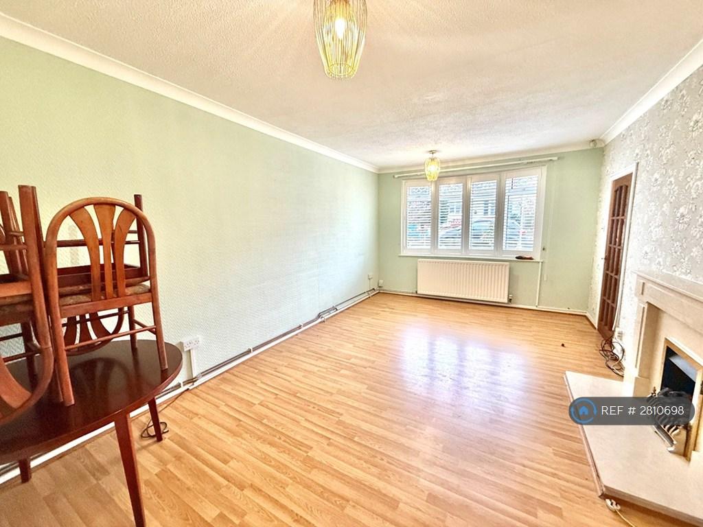 Living Room Photo 1