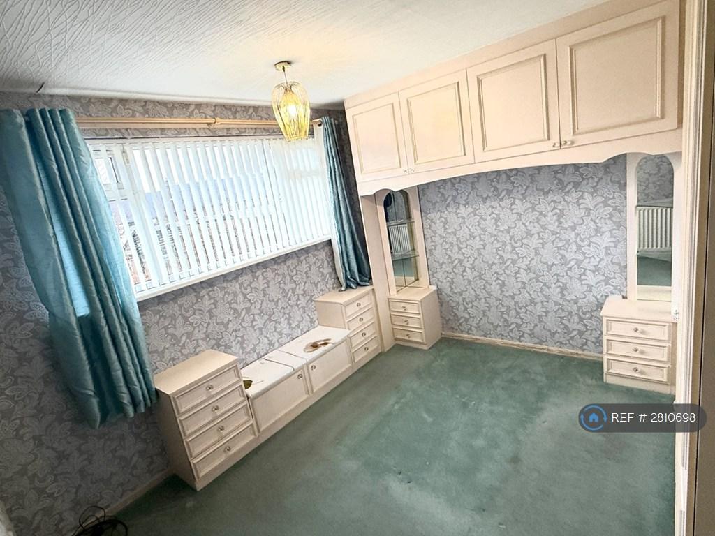 Bedroom 1 Photo 1