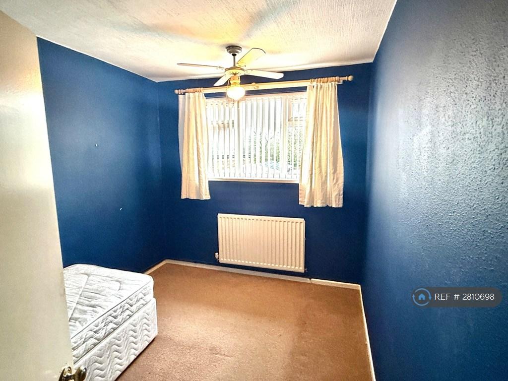 Bedroom 2 Photo 1